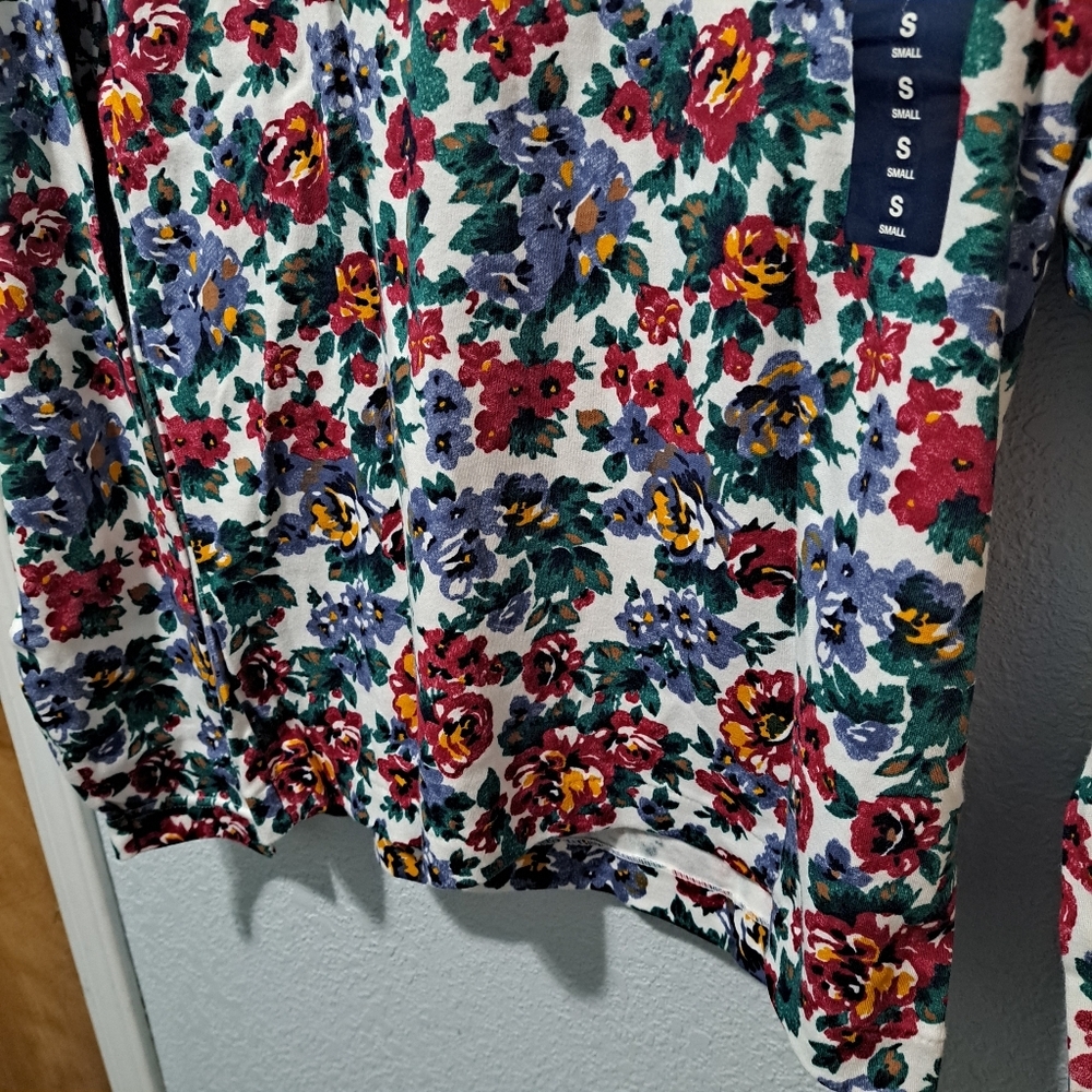 Vintage Honors Floral Turtleneck Top - Picture 4 of 6